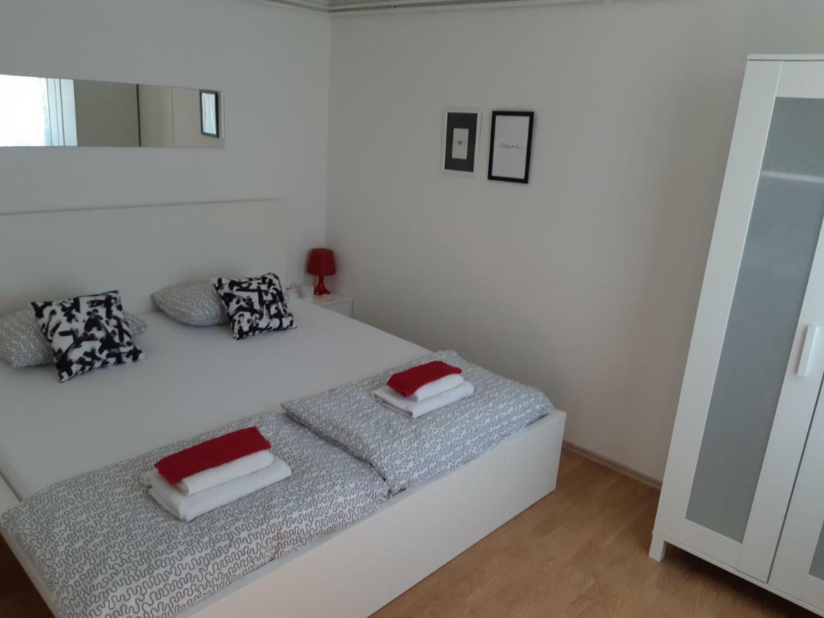 Mirjam Apartamento Novi Vinodolski Exterior foto